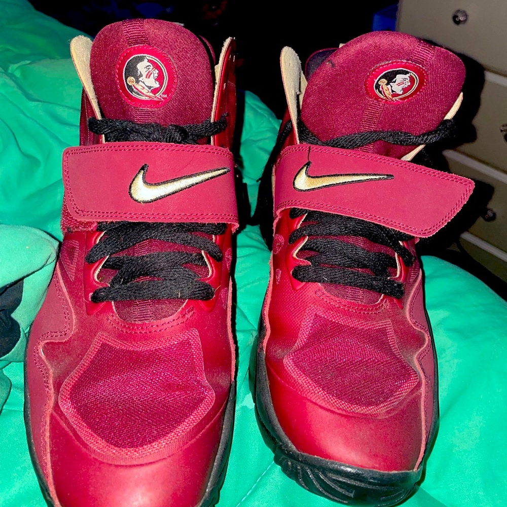 Rose bowl Edition Nike Air Trainer Fsu Seminoles Boys/girls.           Size-6y